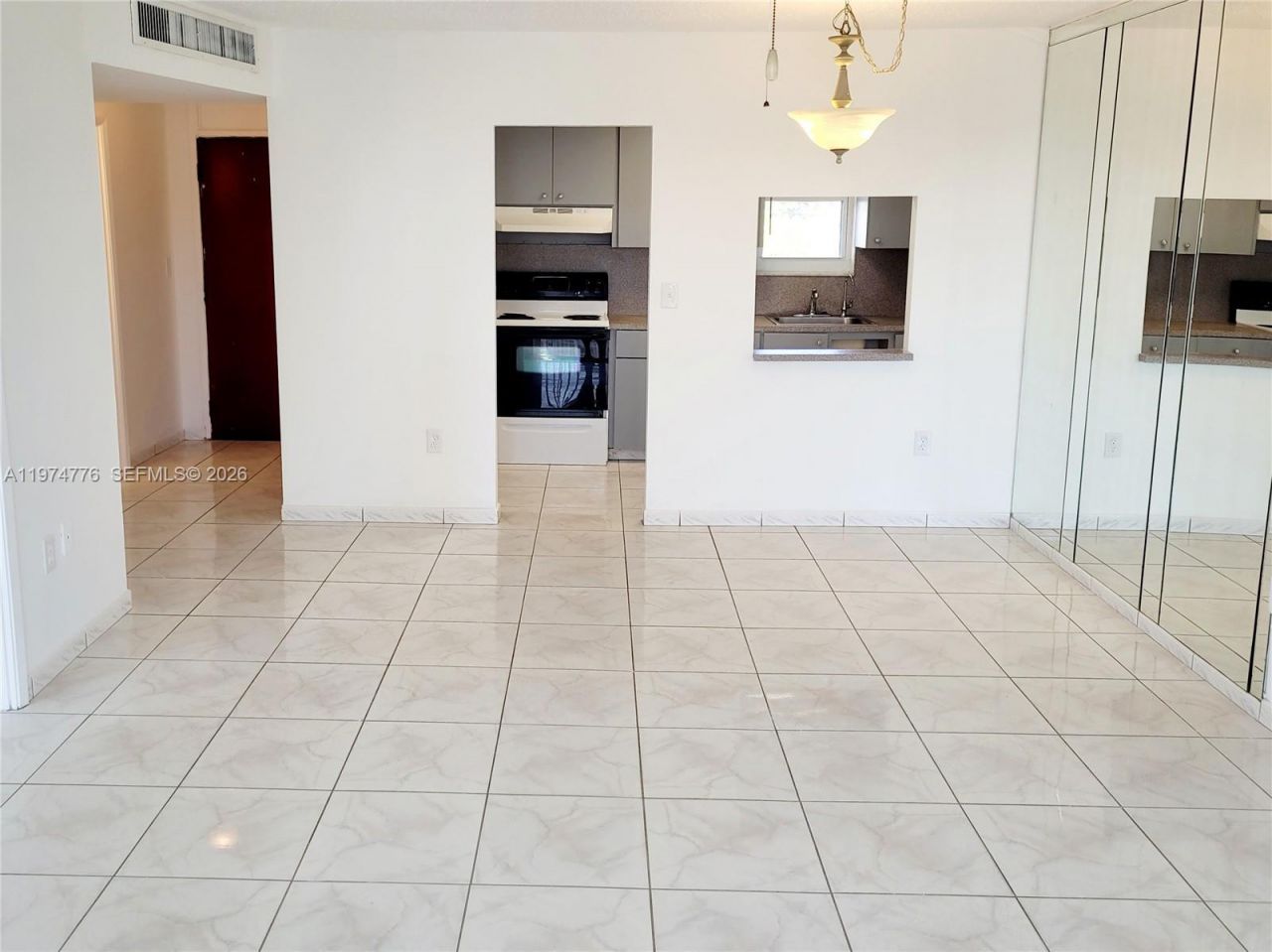 1700 NE 191st St , Unit 402, Miami, FL 33179 Photo