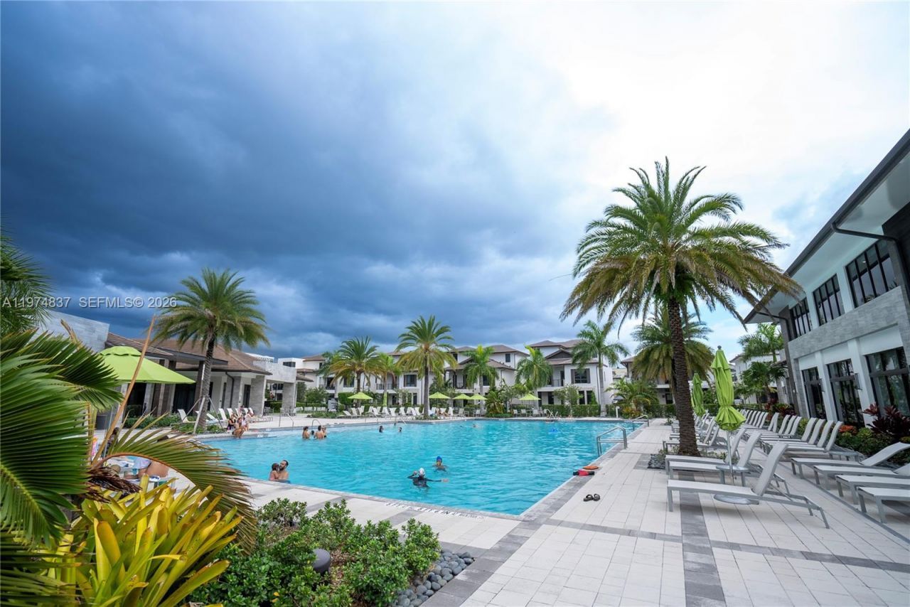 4700 NW 84th Ave , Unit 16, Doral, FL 33166 Photo