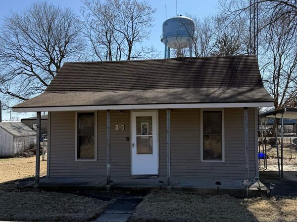 305 MCLEAN Street, Colchester, IL 62326