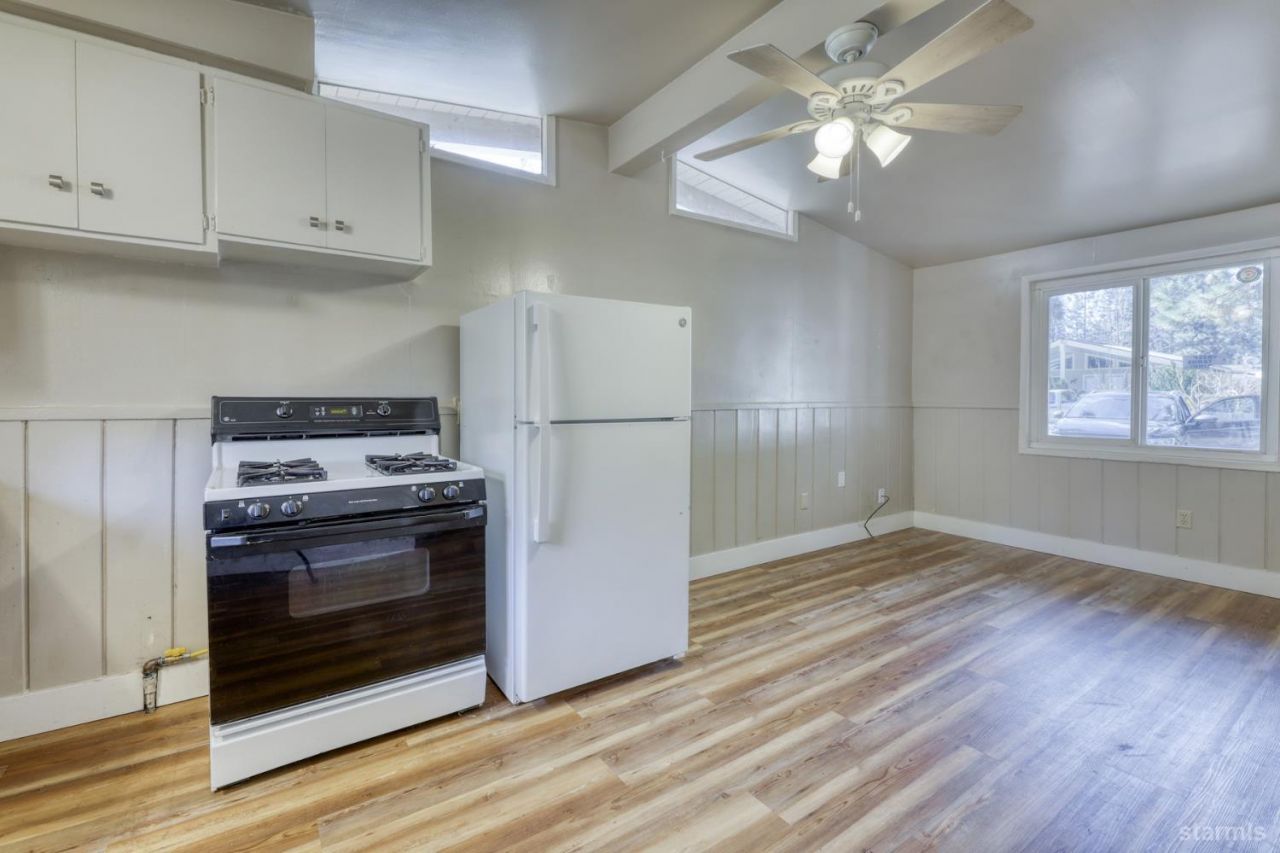 905 Lapham Drive, South Lake Tahoe, CA 96150 Photo