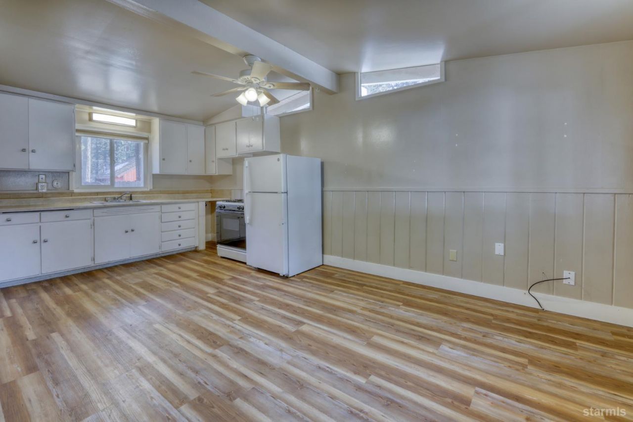 905 Lapham Drive, South Lake Tahoe, CA 96150 Photo