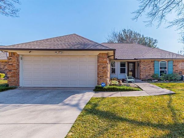 5604 Bogota Drive, North Richland Hills, TX 76180