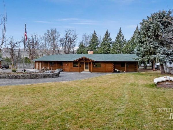 221 Willow, Hagerman, ID 83332