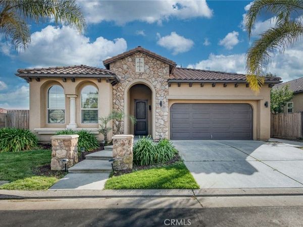 1563 E Via Mirasol, Fresno, CA 93730
