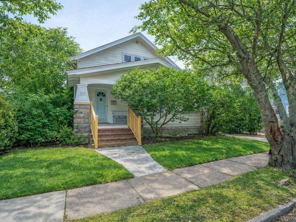 210 5th Street , Greenport, NY 11944