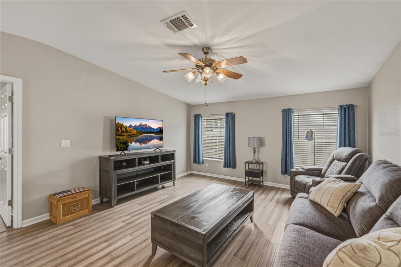 37410 Neukom Avenue, Zephyrhills, FL 33541 Photo