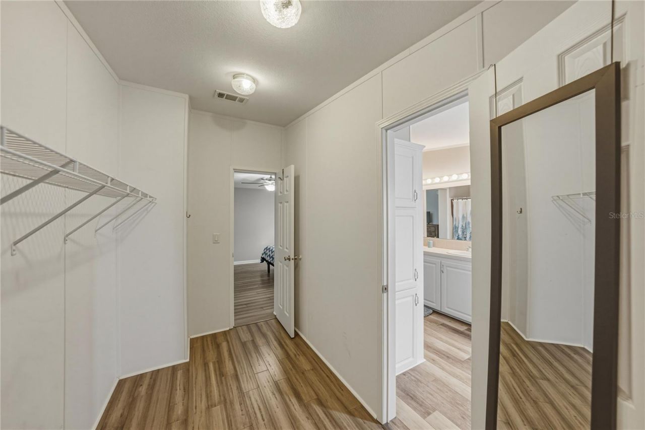 37410 Neukom Avenue, Zephyrhills, FL 33541 Photo