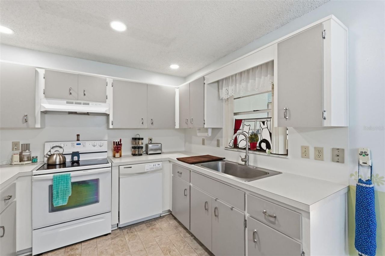 8556 SW 90th Lane , Unit F, Ocala, FL 34481 Photo