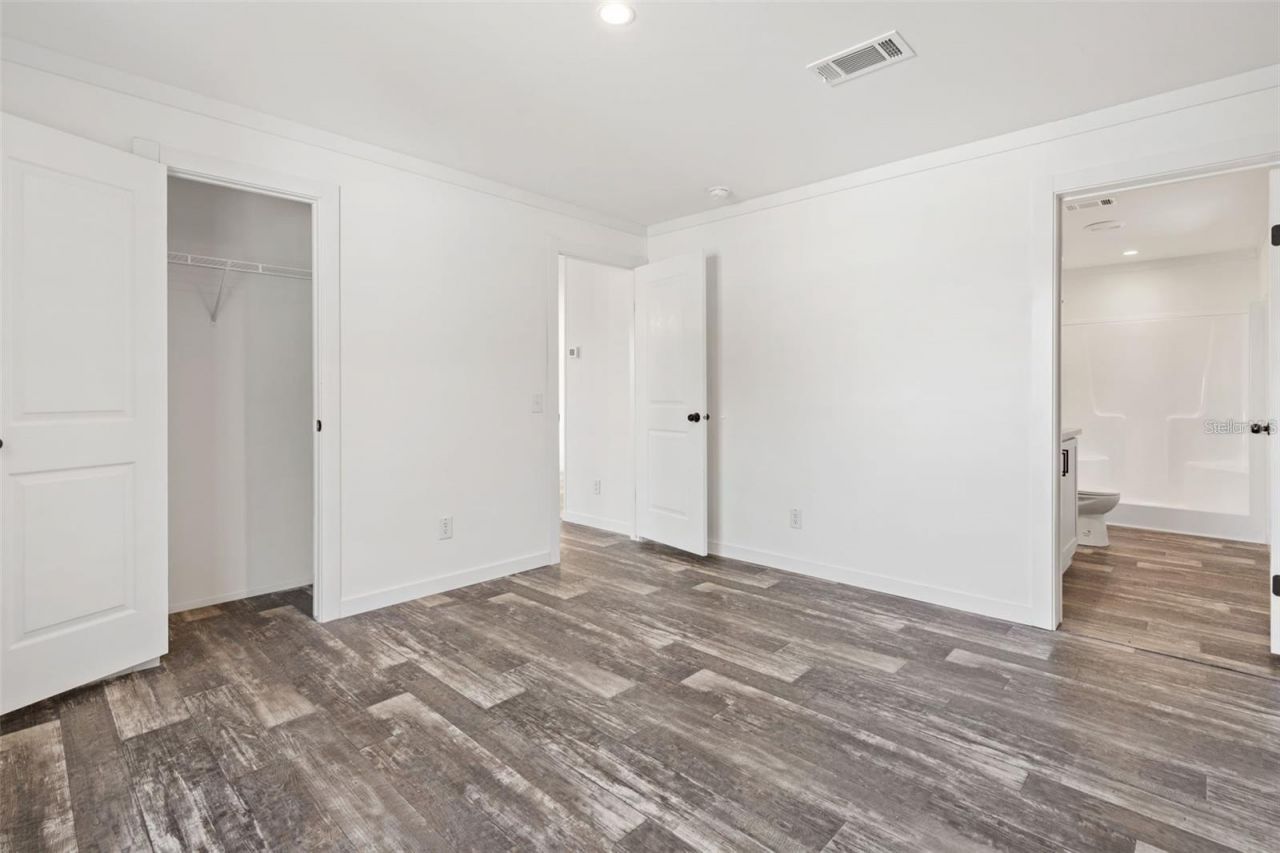 5234 Yellow Pine Street N, Saint Petersburg, FL 33709 Photo