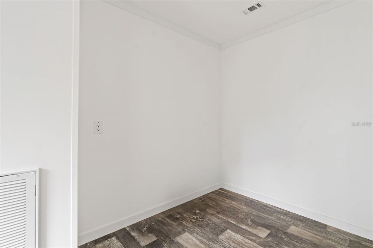 5234 Yellow Pine Street N, Saint Petersburg, FL 33709 Photo