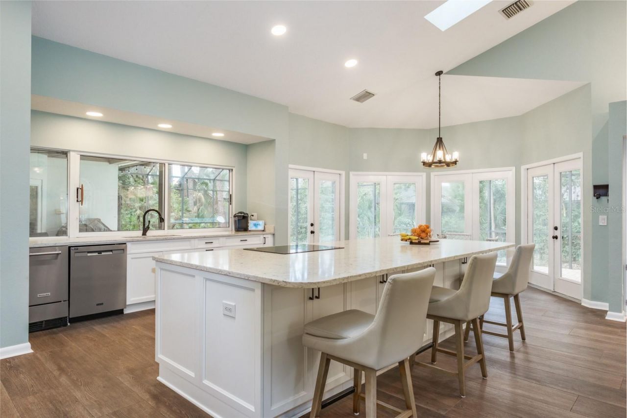 110 Woodglen Court, Oldsmar, FL 34677 Photo