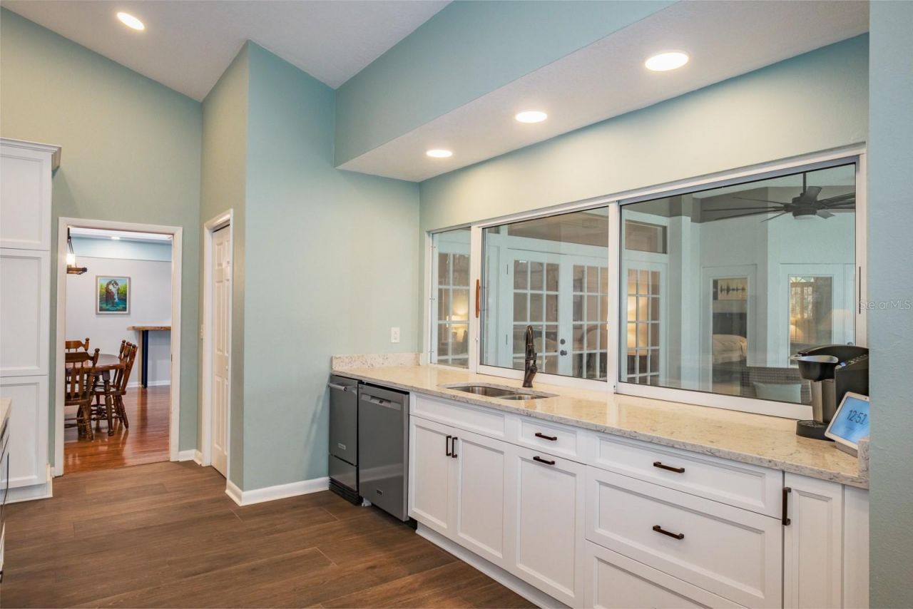 110 Woodglen Court, Oldsmar, FL 34677 Photo