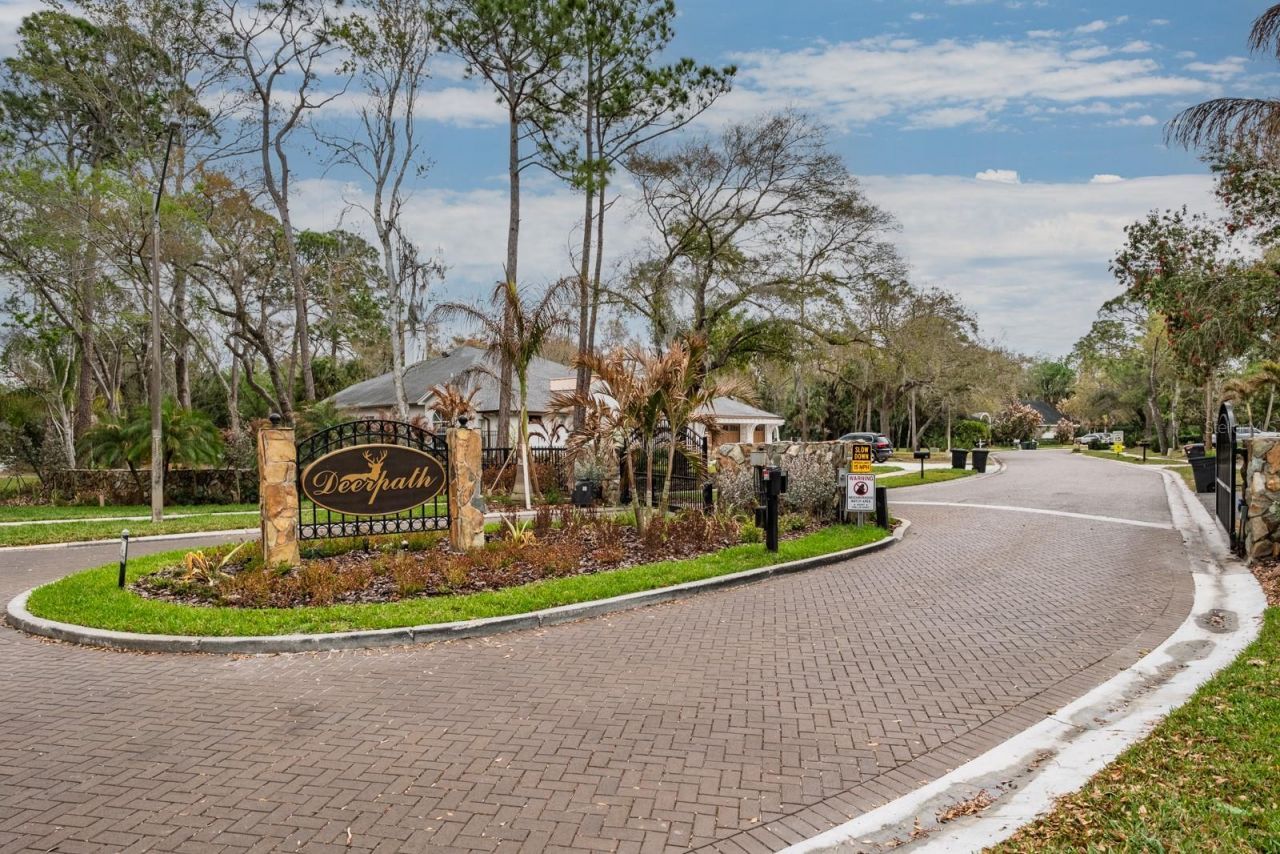 110 Woodglen Court, Oldsmar, FL 34677 Photo