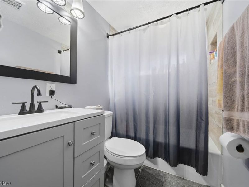 9185 Milford Drive , Northfield, OH 44067 Photo 12