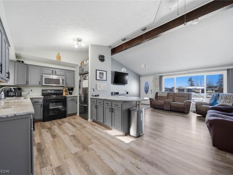 9185 Milford Drive , Northfield, OH 44067 Photo 5