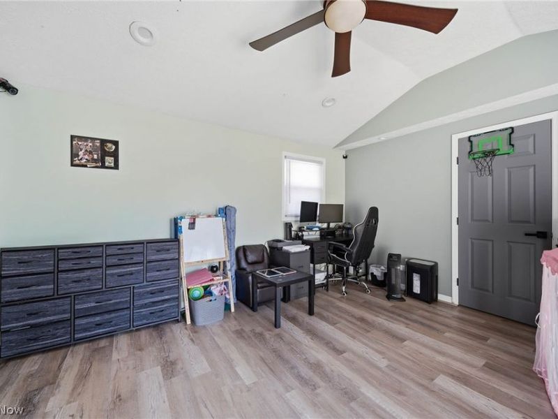 9185 Milford Drive , Northfield, OH 44067 Photo 8