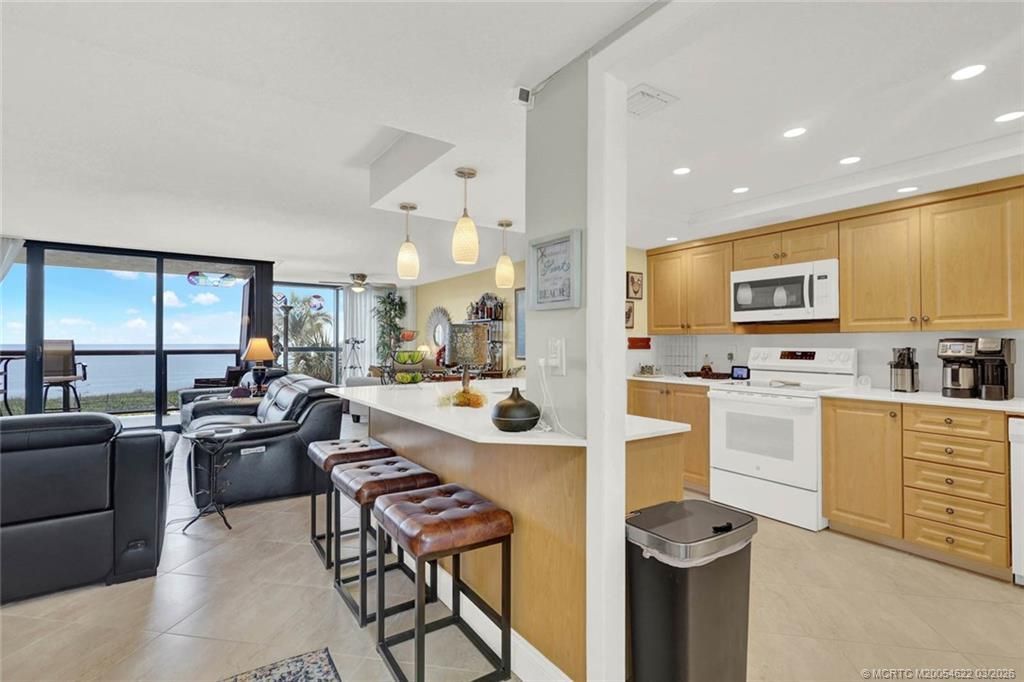 10410 S Ocean Drive, Unit 308, Jensen Beach, FL 34957 Photo