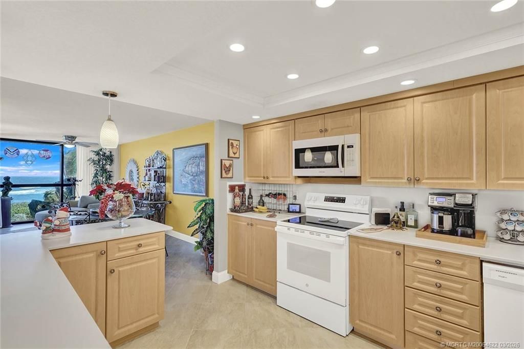 10410 S Ocean Drive, Unit 308, Jensen Beach, FL 34957 Photo