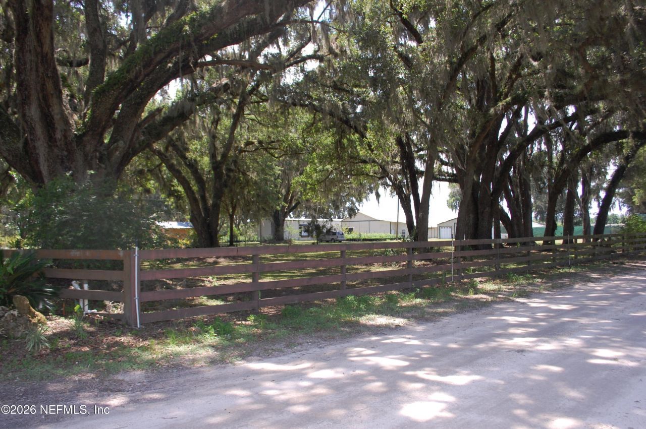 18811 SE 243rd Street, Hawthorne, FL 32640 Photo