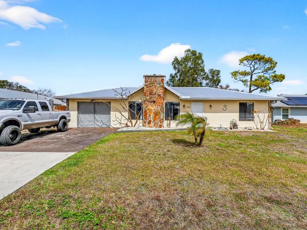 2289 SE Carnation Avenue, Port Saint Lucie, FL 34952
