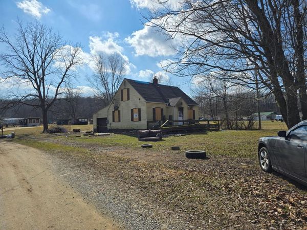 26004 Millwood Road , Howard, OH 43028