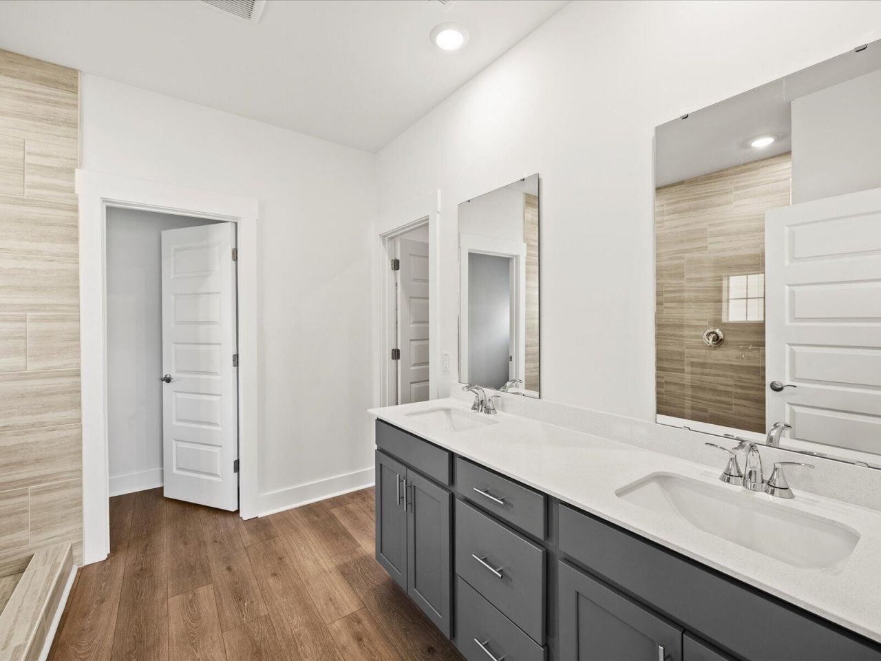 402 Radiant Blue Way Photo 10