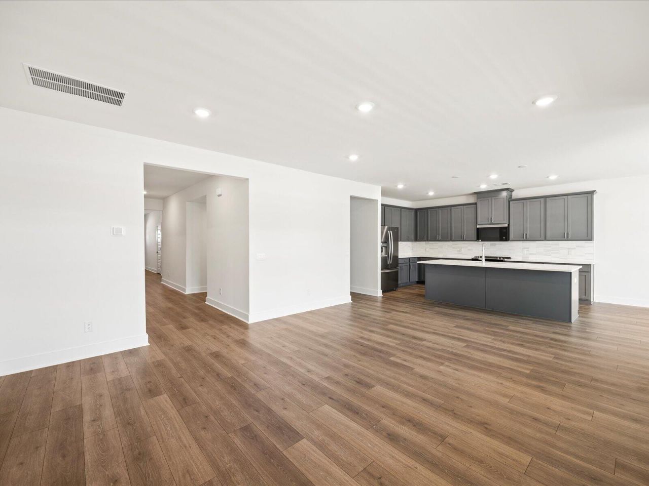 402 Radiant Blue Way Photo 9