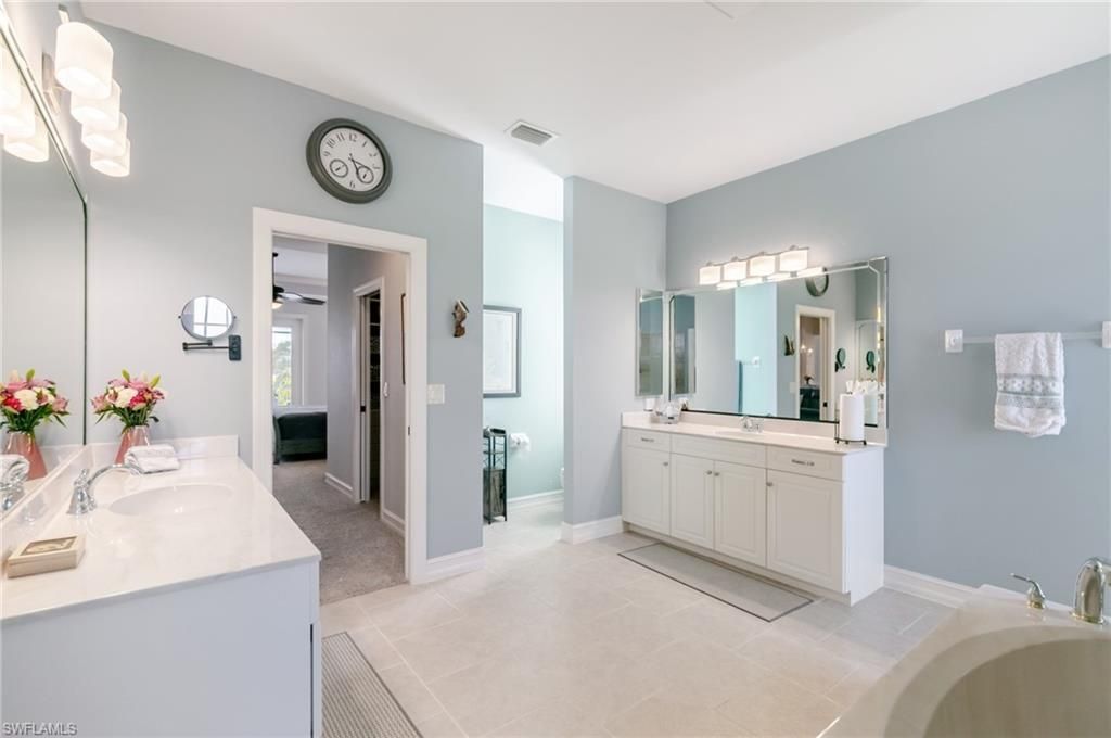 1404 SE 13th Ter, Cape Coral, FL 33990 Photo