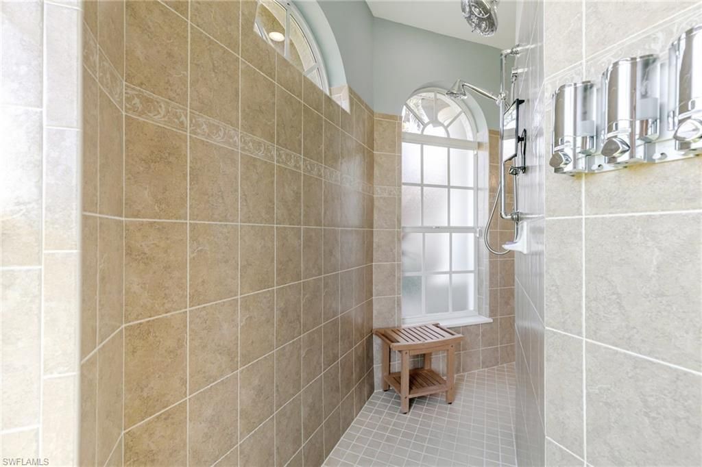 1404 SE 13th Ter, Cape Coral, FL 33990 Photo