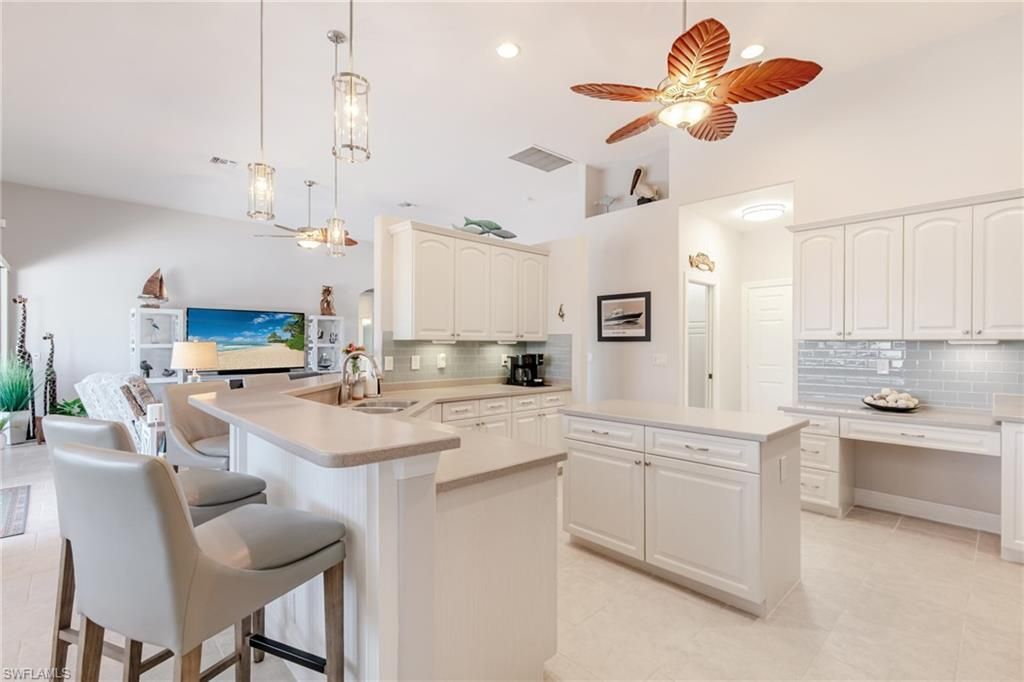 1404 SE 13th Ter, Cape Coral, FL 33990 Photo