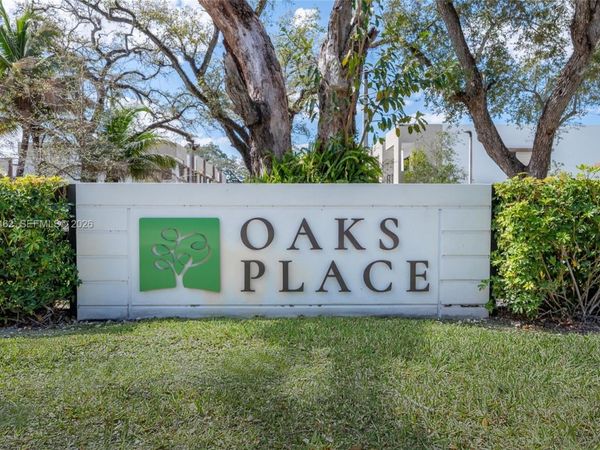 5467 W Oak Way, Dania Beach, FL 33314