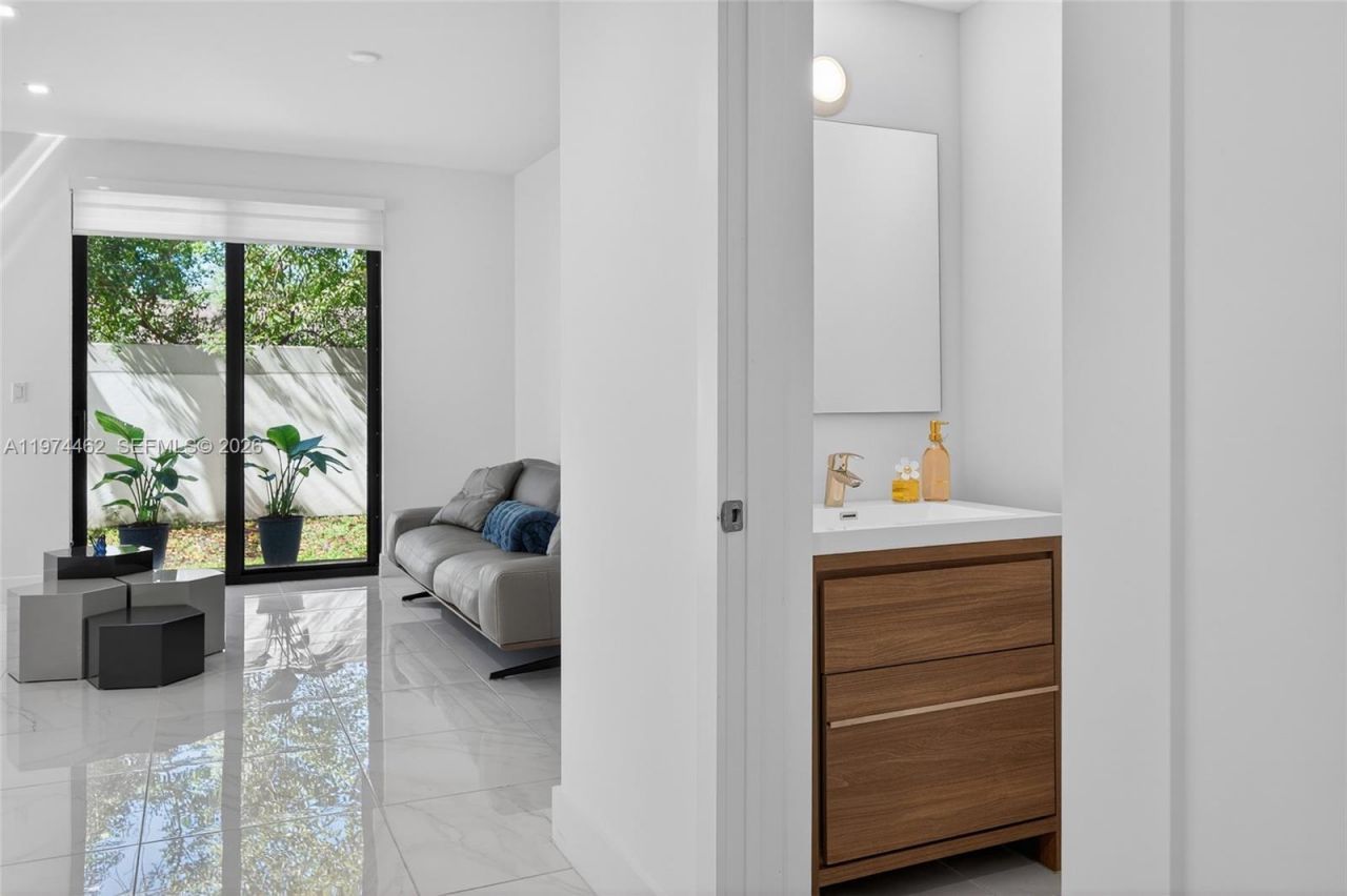 Please Call For Address, Dania Beach, FL 33314 Photo