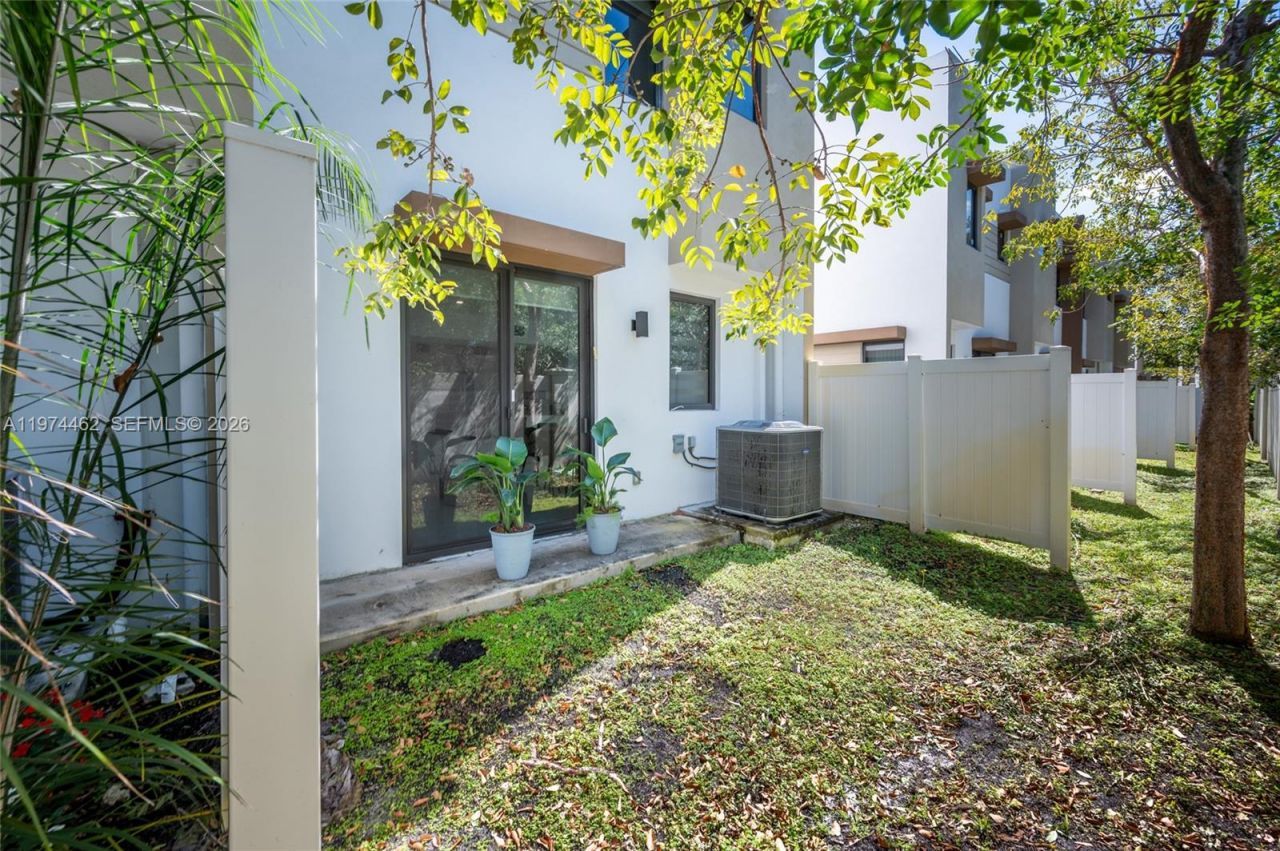 Please Call For Address, Dania Beach, FL 33314 Photo