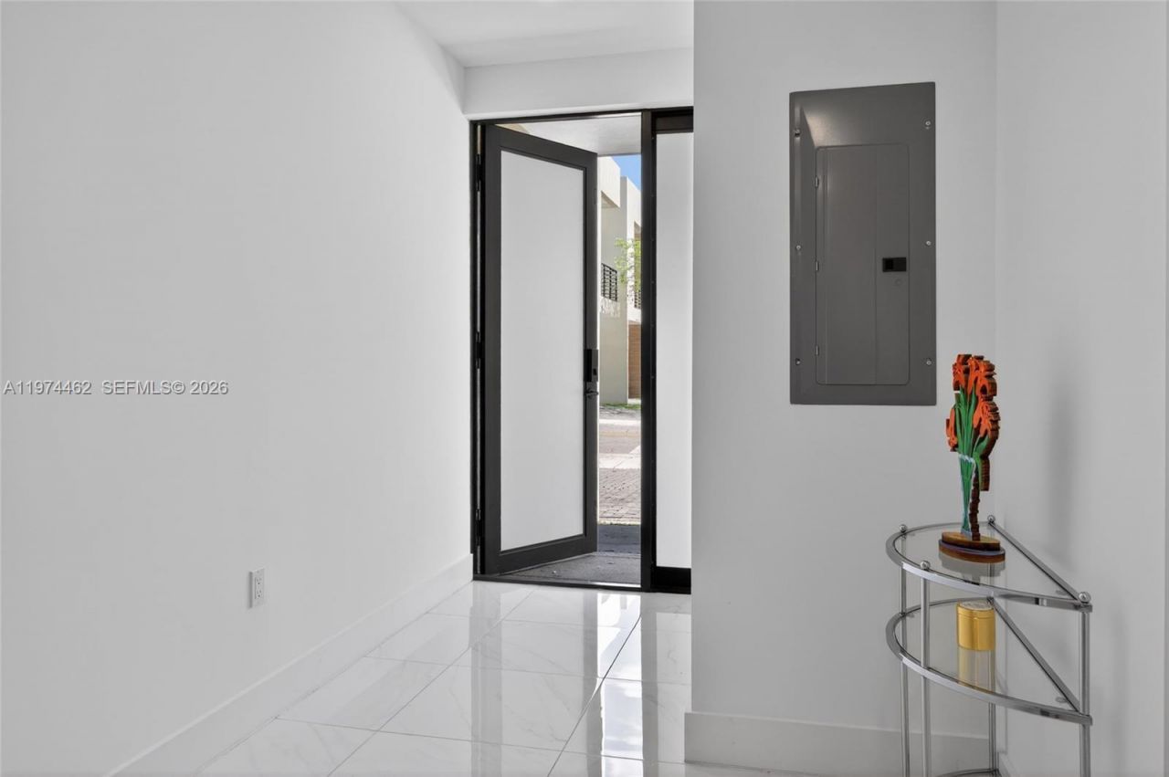 Please Call For Address, Dania Beach, FL 33314 Photo