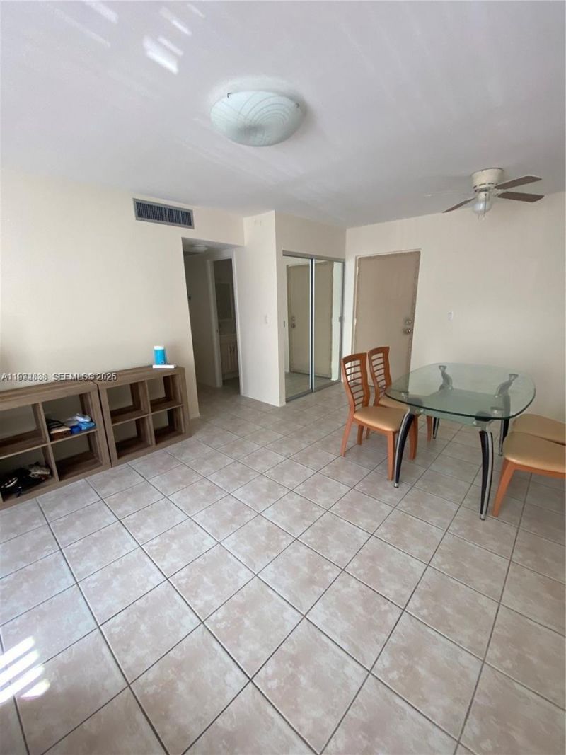 17620 Atlantic Blvd , Unit 217, Sunny Isles Beach, FL 33160 Photo