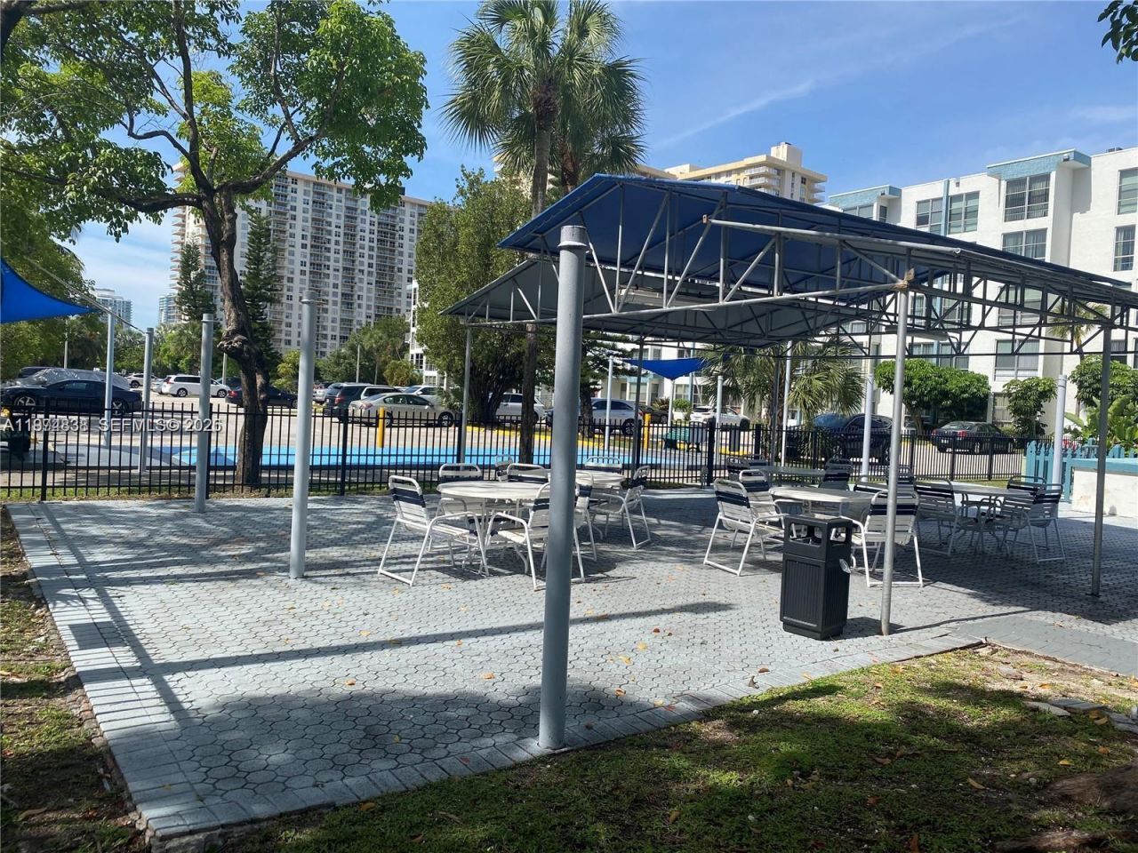 17620 Atlantic Blvd , Unit 217, Sunny Isles Beach, FL 33160 Photo