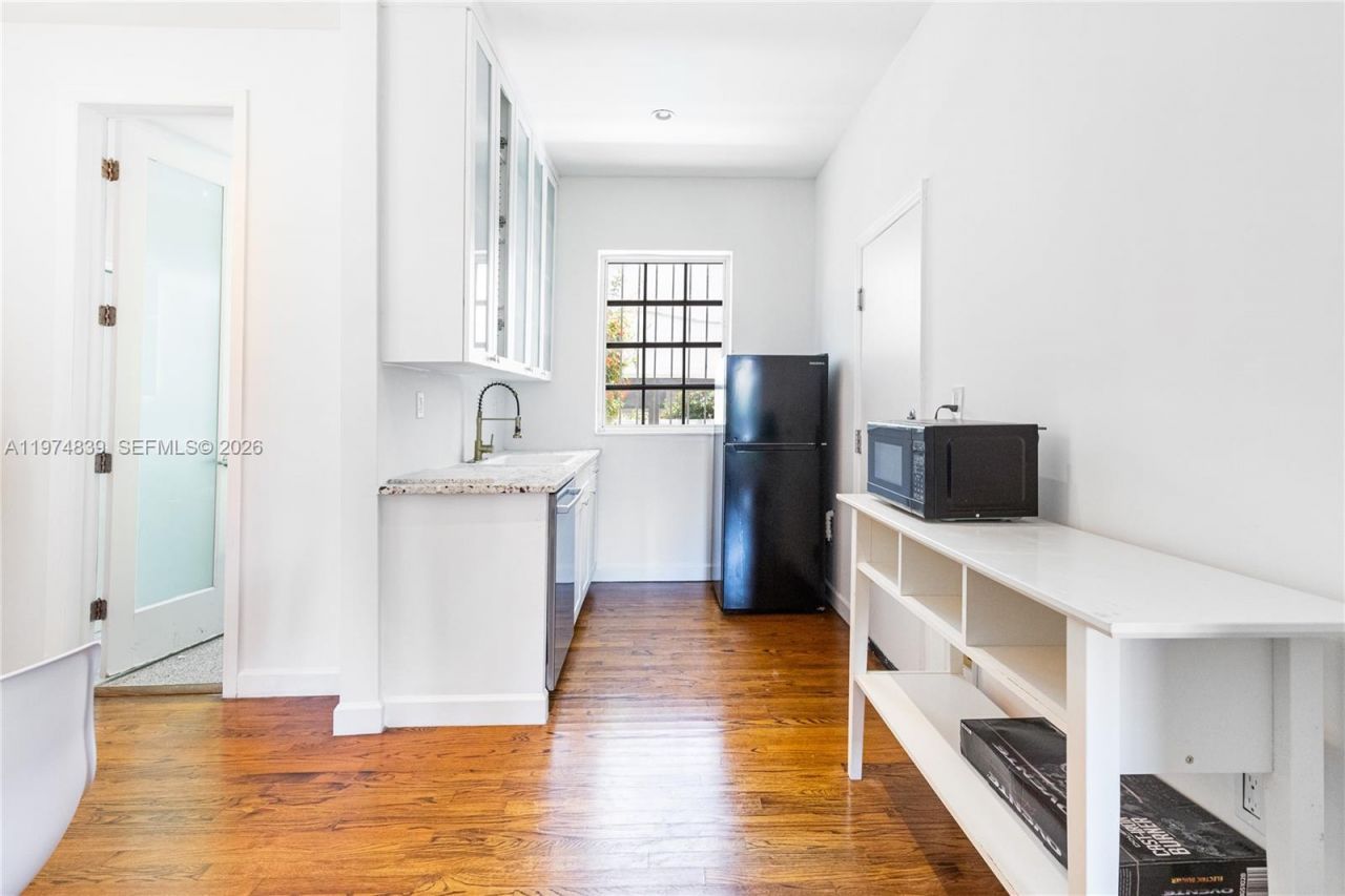 439 15th St , Unit 15, Miami Beach, FL 33139 Photo