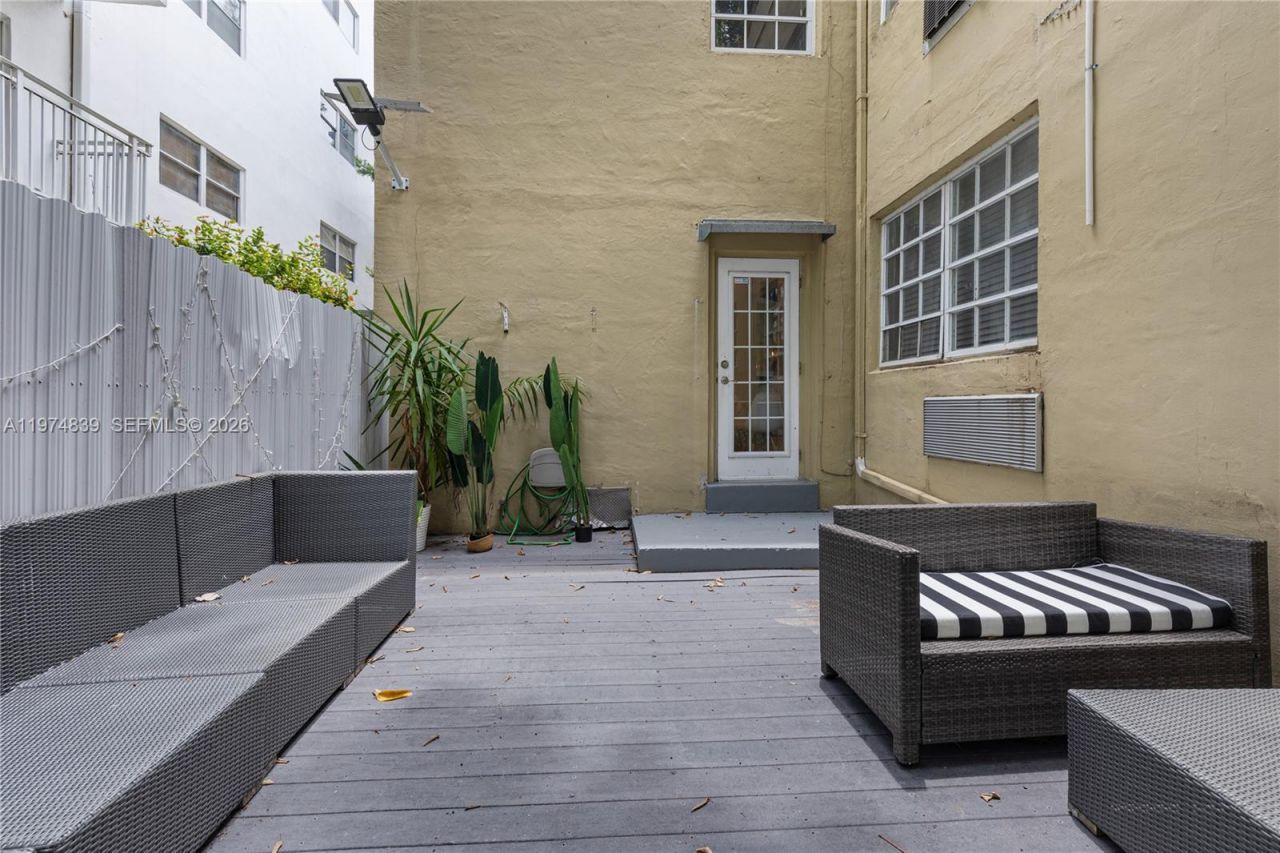 439 15th St , Unit 15, Miami Beach, FL 33139 Photo