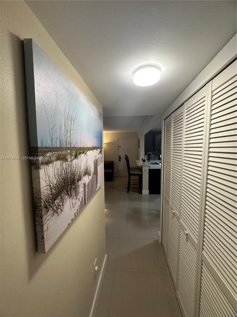 9491 S Palm Cir S , Unit 202, Pembroke Pines, FL 33025 Photo