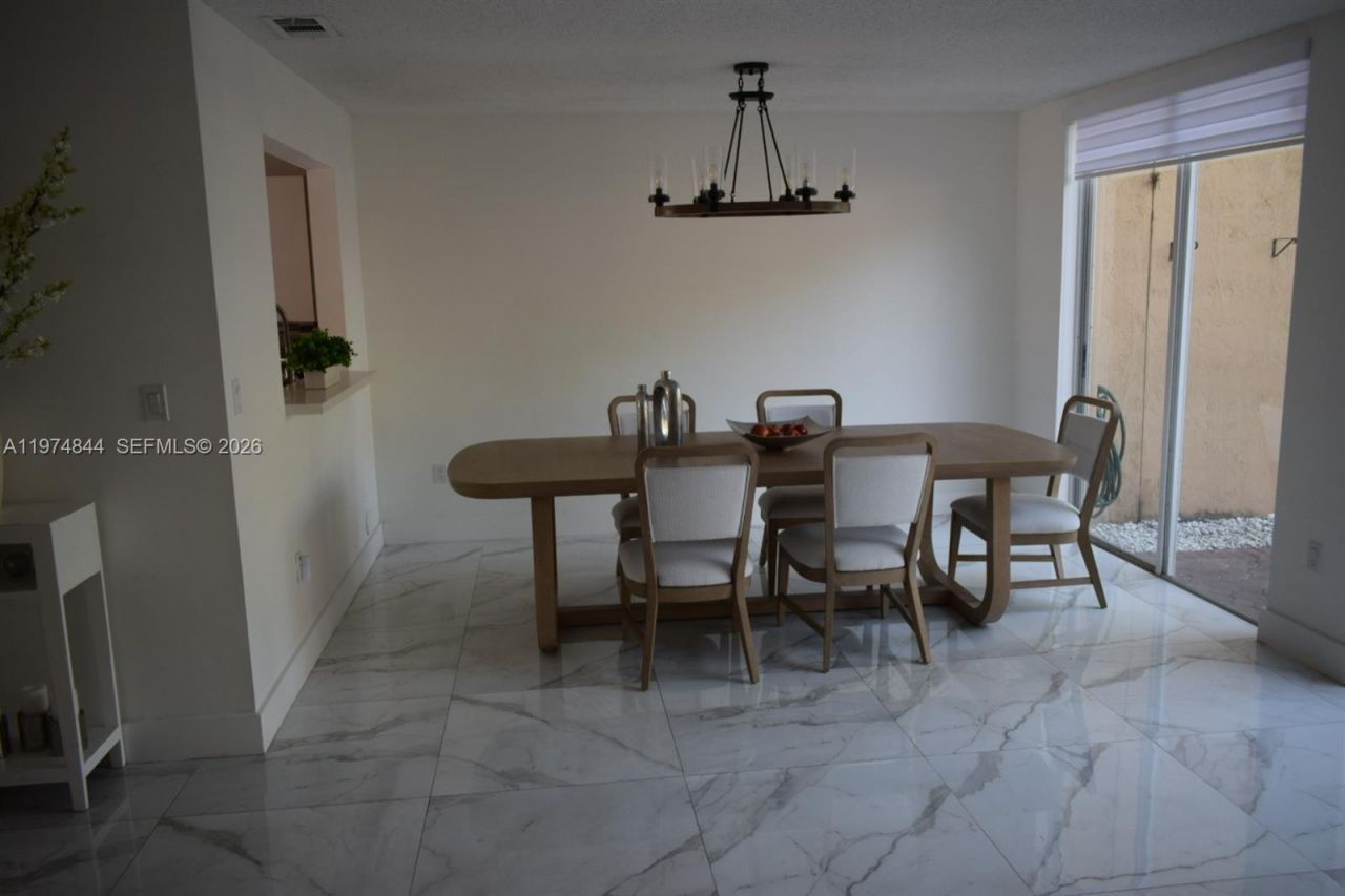 10255 NW 51nd Lane, Unit 10255, Doral, FL 33178 Photo