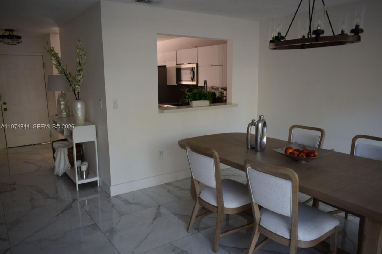 10255 NW 51nd Lane, Unit 10255, Doral, FL 33178 Photo