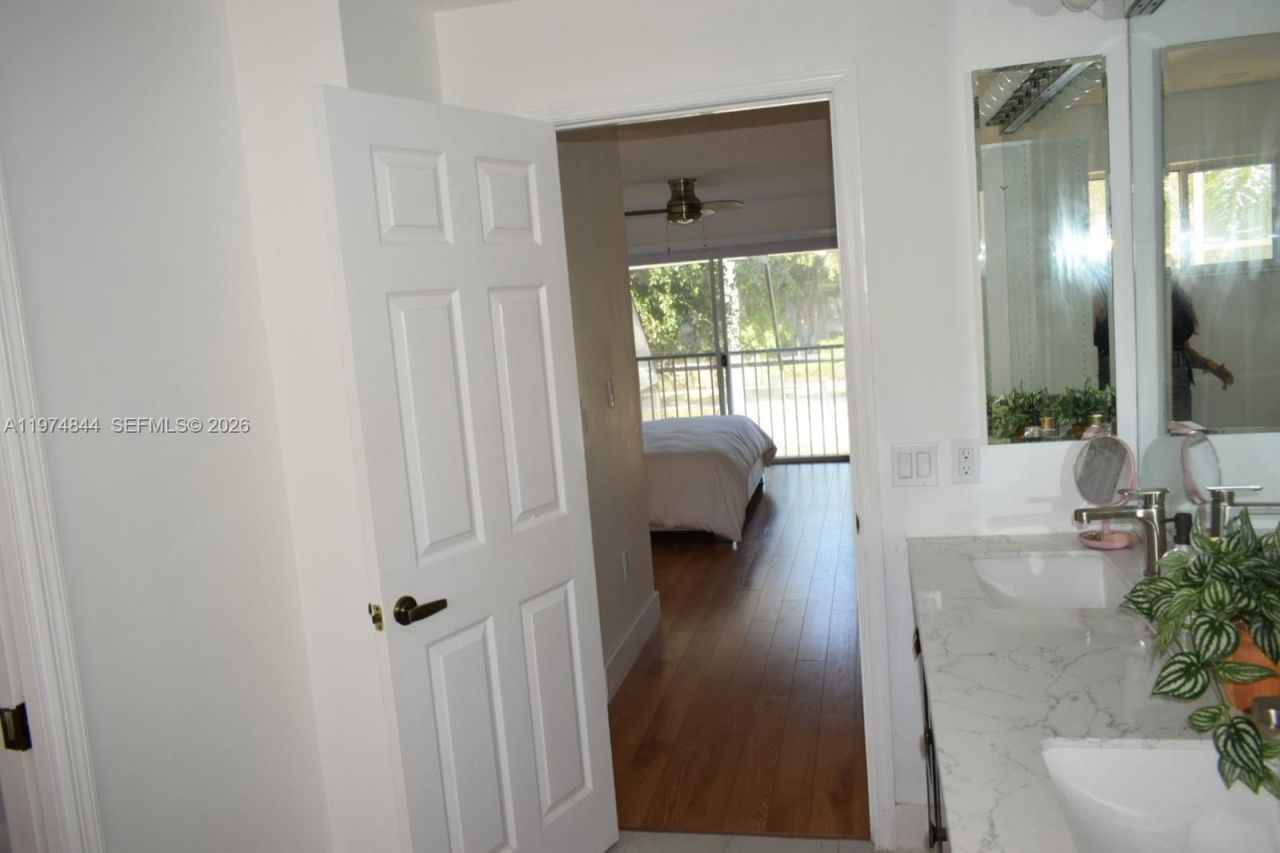 10255 NW 51nd Lane, Unit 10255, Doral, FL 33178 Photo