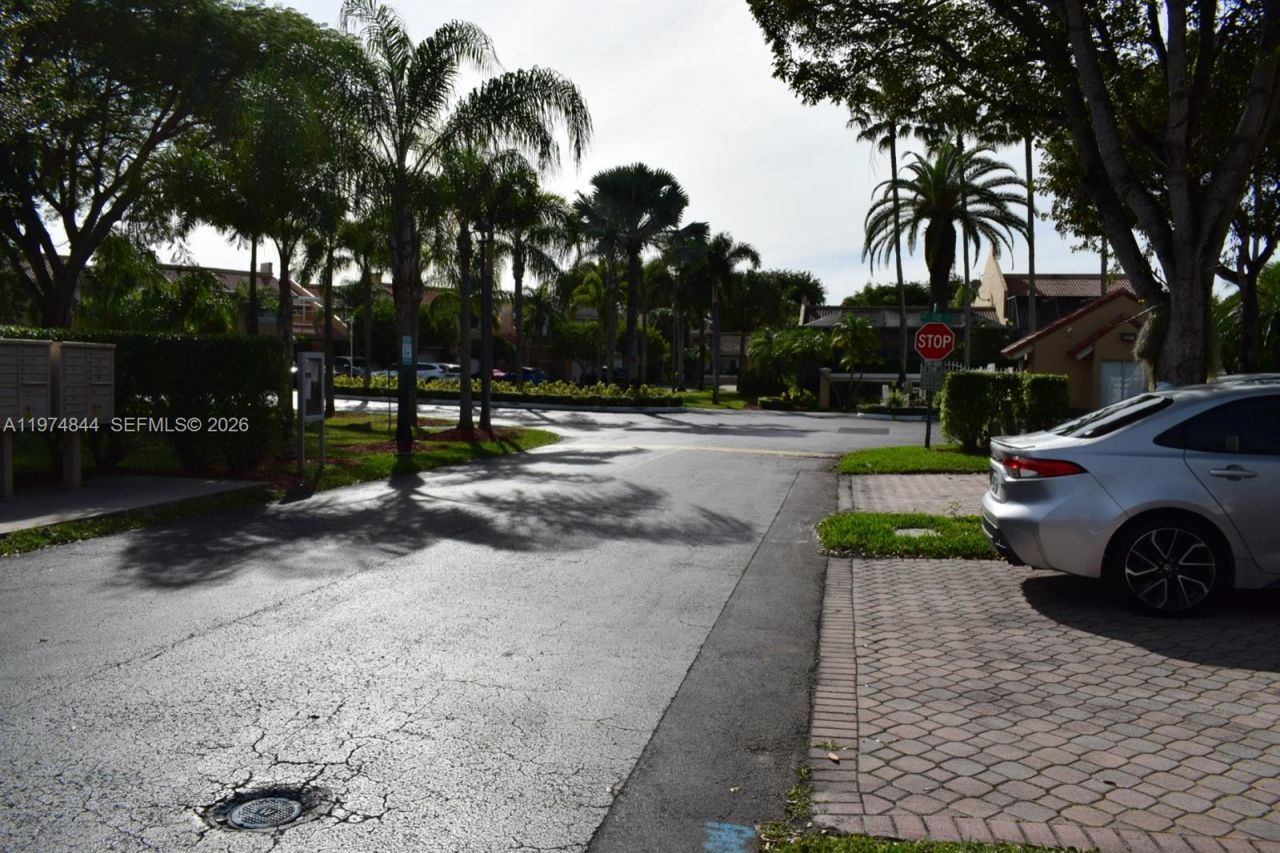 10255 NW 51nd Lane, Unit 10255, Doral, FL 33178 Photo