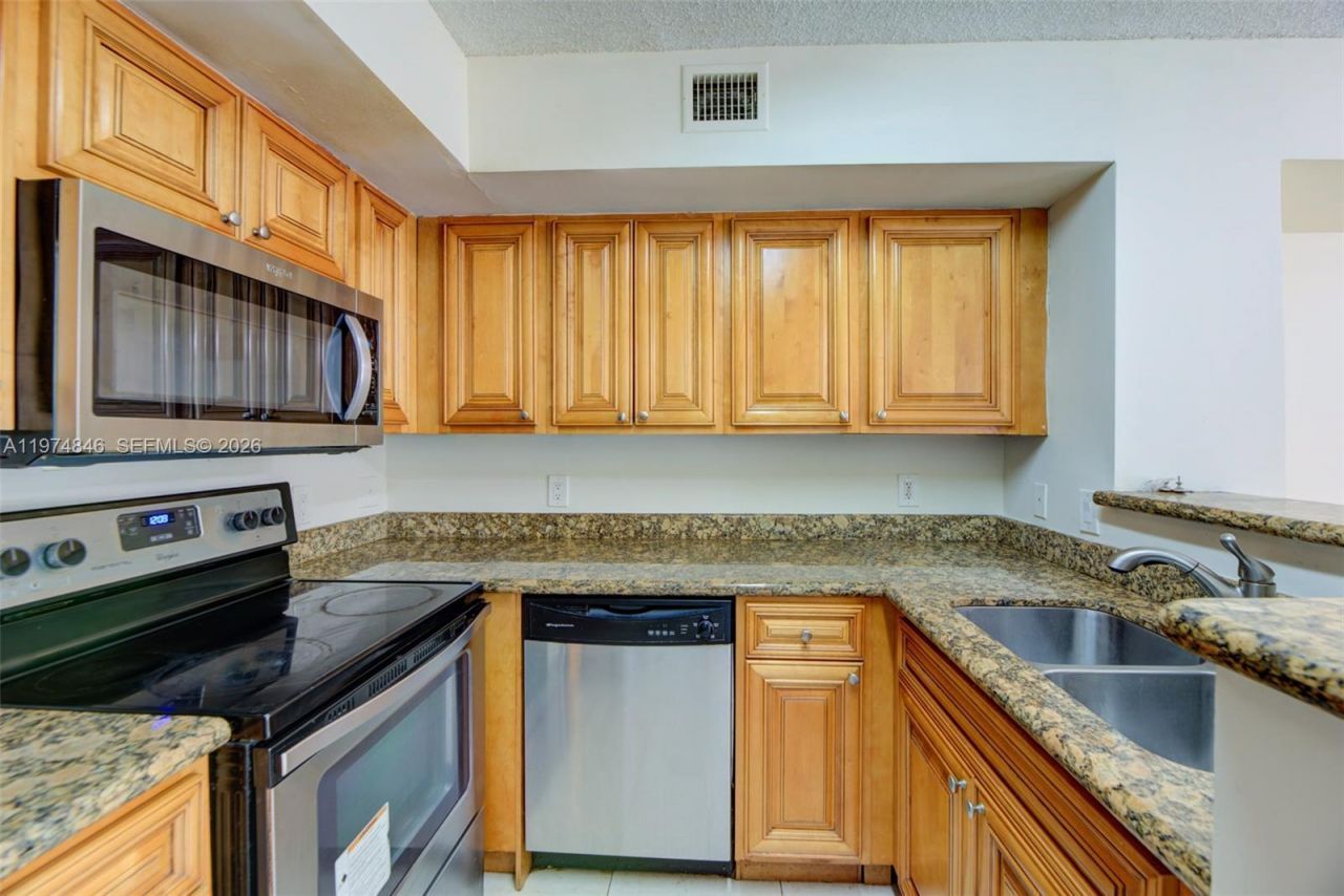 12154 Saint Andrews Pl, Unit 110, Miramar, FL 33025 Photo