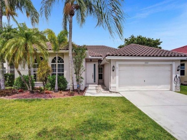 18335 NW 12th St, Pembroke Pines, FL 33029