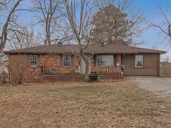 100 E Unity Road, Paragould, AR 72450