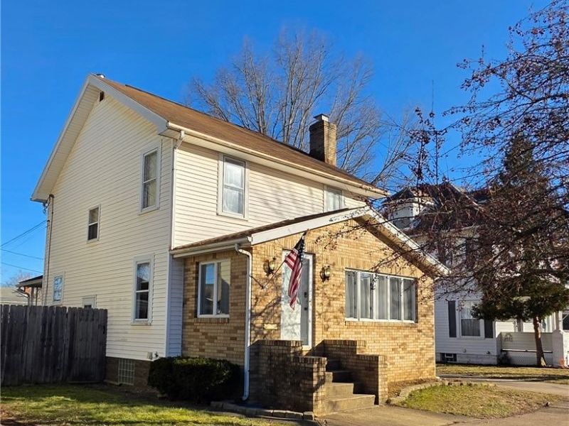 237 7th Street NW, New Philadelphia, OH 44663 Photo 1