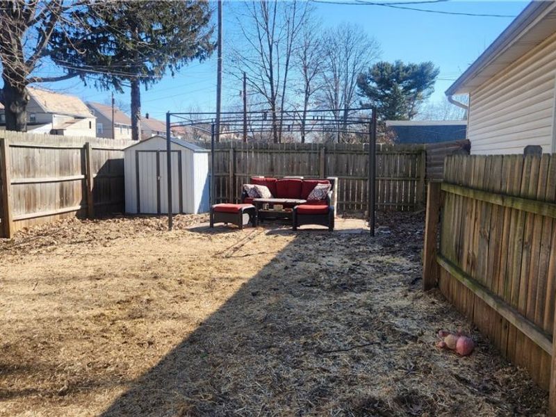 237 7th Street NW, New Philadelphia, OH 44663 Photo 5