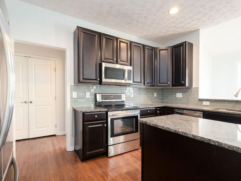 472 Trail W, Pataskala, OH 43062 Photo 22