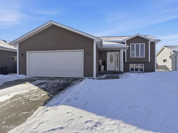 4758 PINES Circle , Grand Forks, ND 58201